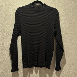 Uniqlo Dark Blue and Gray Striped Mock Neck